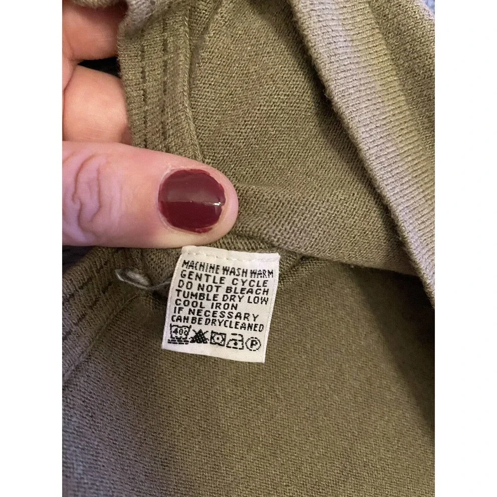 Tommy Bahama Mens L Sage Green Ribbed Knit Sweater‎ Long Sleeve V Neck